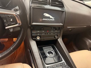 Jaguar F-Pace 2019