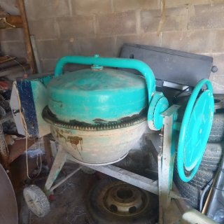 Hormigonera Eléctrica Semi Nueva