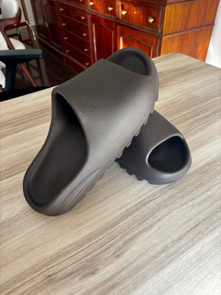 Yeezy Slides-01 chocolate