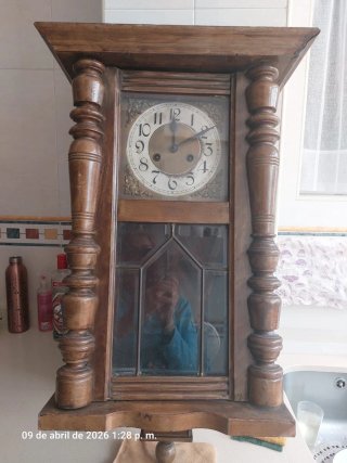 Reloj de Pared Antiguo de Madera