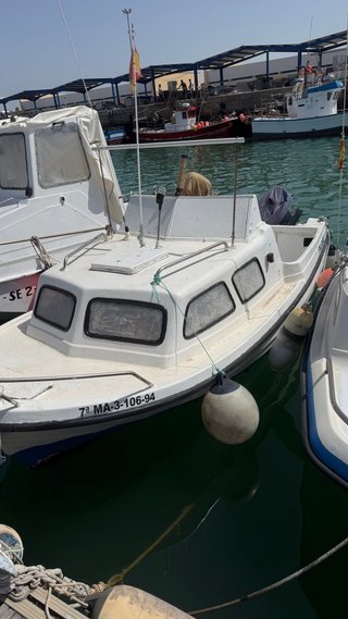 Embarcación Taylor 4,75 con motor Yamaha