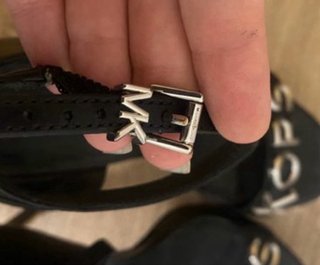 Sandalias Michael Kors Negras Doradas
