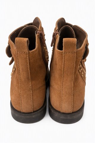 Botines serraje Stradivarius tachas