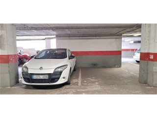 Garaje en venta en Eixample Nord – La Devesa en Girona
