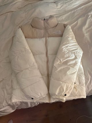 Abrigo The North Face Beige y Blanco