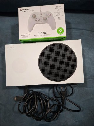 Xbox Series S 512 GB + Mando GameSir G7 SE