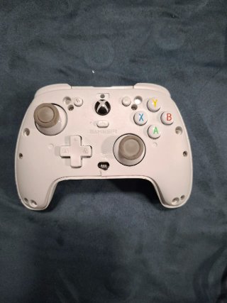 Xbox Series S 512 GB + Mando GameSir G7 SE