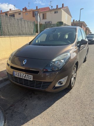 🚗 RENAULT GRAND SCÉNIC 3 – 1.9 dCi 130 CV – 7 PLAZ
