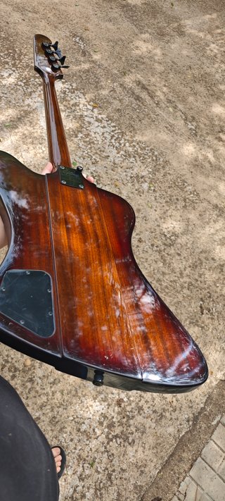 Epiphone Thunderbird Reverse VS Vintage