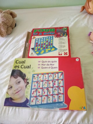Lote de 2 Juegos de Mesa: Four in a Row y Cual es