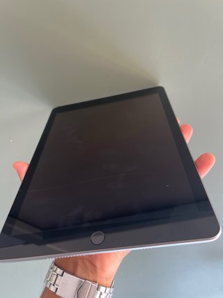iPad 6ª Generación A1893 de 128GB – Negro/Plata