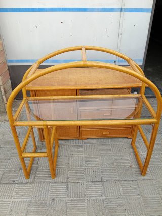Mueble Estantería de Bambú y Mimbre