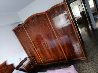 Armario Vintage de Madera Noble