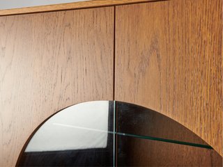Vitrina Stockholm de roble de Ikea.