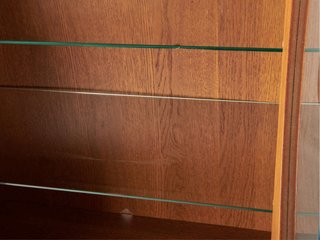 Vitrina Stockholm de roble de Ikea.