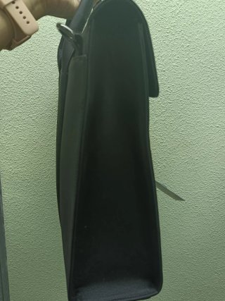 Maletín negro Continew