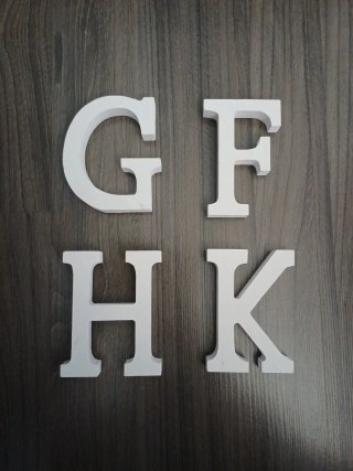 4 Letras de madera decorativas