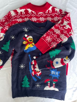 2 Jerseys Navidad niño talla 9-10 años. 140 cm