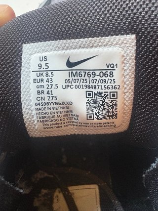 Zapatillas Nike grises y negras