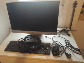 Pantalla HP Pavilion 22xi con accesorios