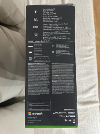 Xbox One X Negra + 2 Mandos + 5 Juegos