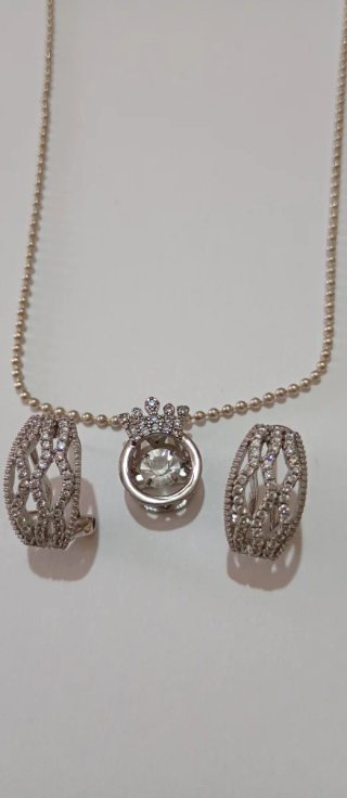 Conjunto de Collar y Pendientes de Plata 925