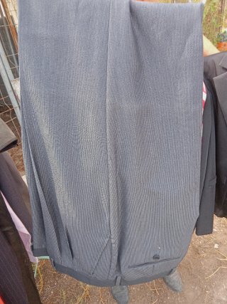 Traje de hombre gris