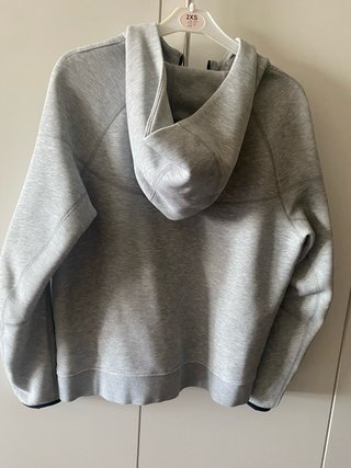 Sudadera Nike Tech Fleece Gris