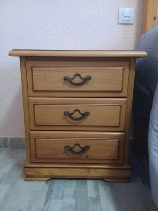 Dormitorio madera maciza