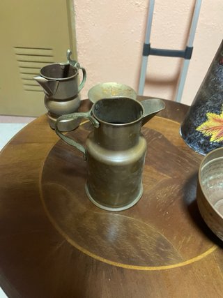 Cuenco antiguo de metal