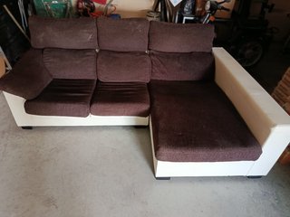 Sofá modular marrón y blanco