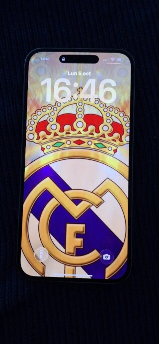 iPhone 14 Pro Max morado