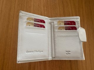 Monedero piel de Ubrique beige labrado