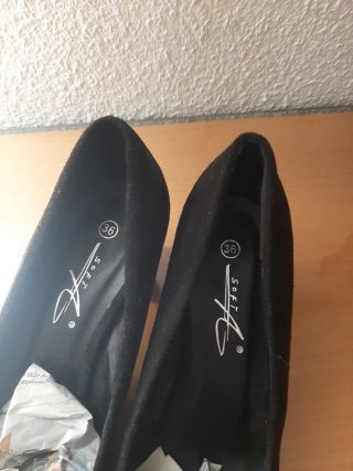 Zapatos de salón negros terciopelo talla 36