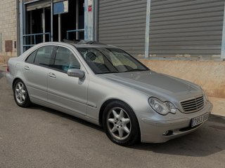 Mercedes-Benz Clase C270 2005