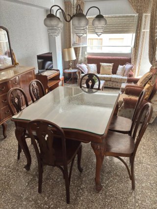 Mesa de Comedor Clásica con 6 Sillas