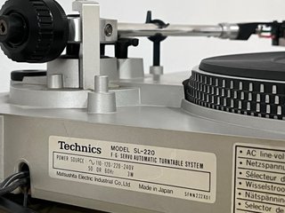Giradiscos Technics SL-220