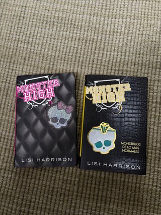 Monster High libros en español