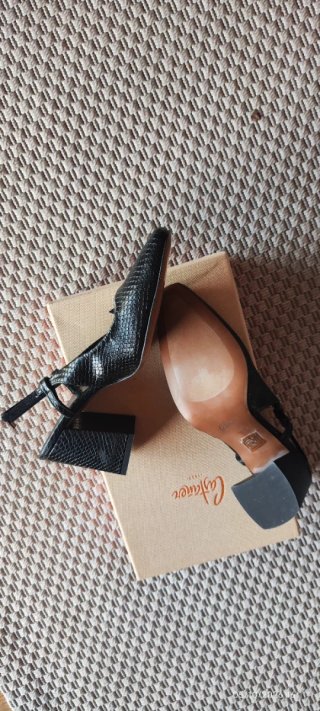 Zapatos de salón en piel núm 37