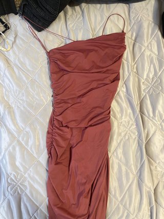 Vestido largo rosa de tirantes