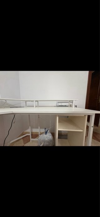 Mesa de escritorio gaming blanca
