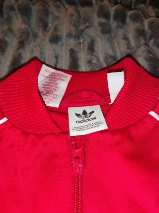 Chaqueta Adidas Roja y Blanca verdadera