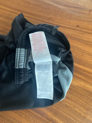 Pantalón corto Nike niño negro y gris