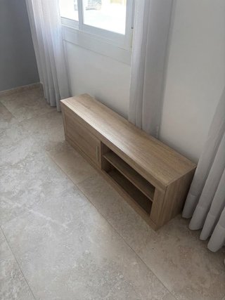 Mueble de comedor de madera