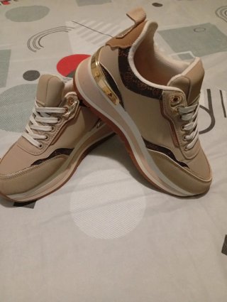 Zapatillas de mujer beige