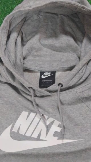 Sudadera Nike Gris con Capucha