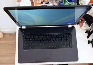 Portátil HP 17’’ pulgadas A10 8 Ram SSD cono nuevo