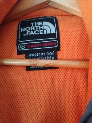 Chaqueta The North Face HyVent Talla S