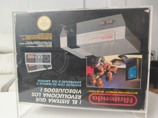 Caja Nintendo NES + funda metacrilato