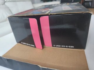 Caja Nintendo NES + funda metacrilato